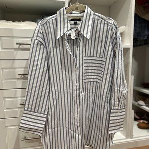 100% cotton oversized oxford button down from Banana Republic, size XL